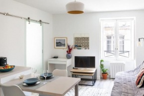 Renovated Furnished Apartment in The Heart of The Chartrons District